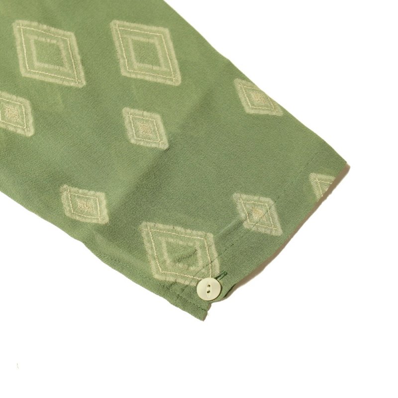 V Neck Shirt - Diamond Jq. (KP115 Green) Needles - A.I.R.AGE 