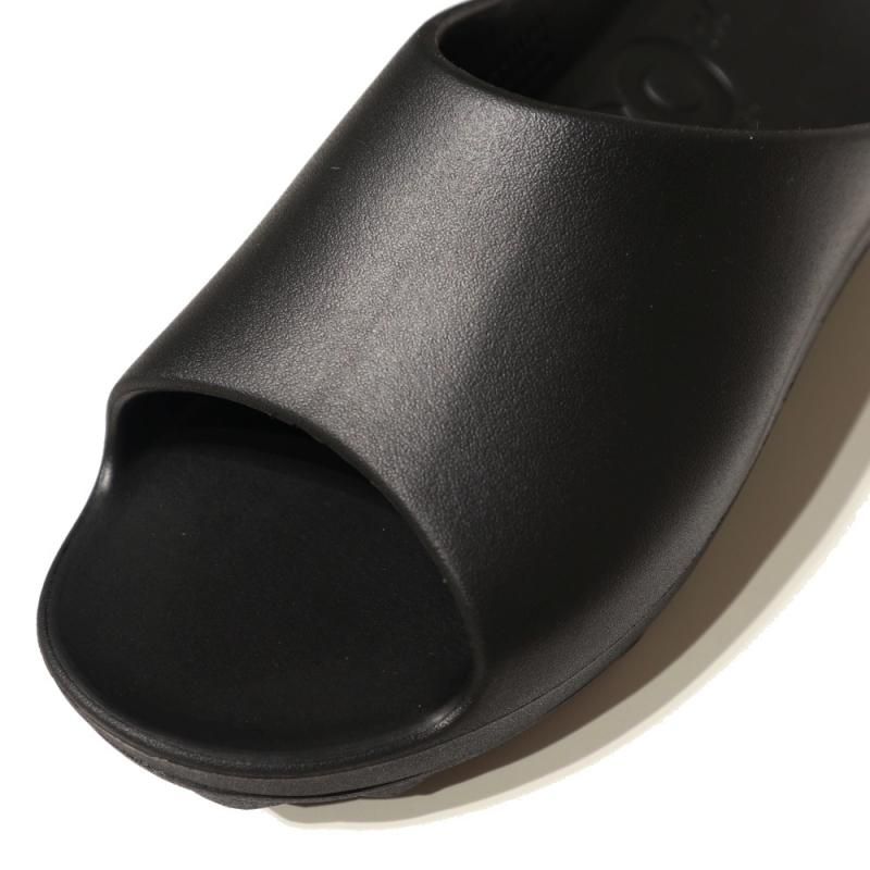 LUX-2 (AIR STUDDED SOLE) (PPA2412004 Black × Black) PRACO