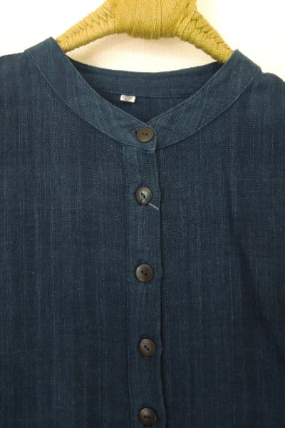bighug 手織りコットン藍染めスタンドカラーチュニック | 素朴でやさしい風合いのインディゴシャツ - holy fruit