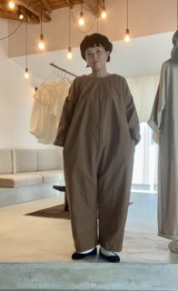 <img class='new_mark_img1' src='https://img.shop-pro.jp/img/new/icons14.gif' style='border:none;display:inline;margin:0px;padding:0px;width:auto;' />jump suit slim  brown