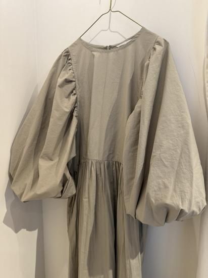 doux one-piece 《beige》 - ito