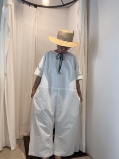 <img class='new_mark_img1' src='https://img.shop-pro.jp/img/new/icons63.gif' style='border:none;display:inline;margin:0px;padding:0px;width:auto;' />jump suit half sleevewhite