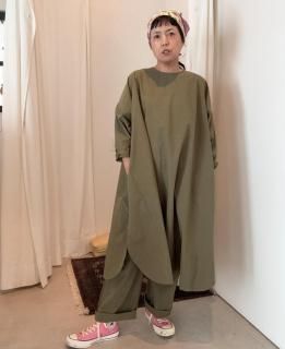 <img class='new_mark_img1' src='https://img.shop-pro.jp/img/new/icons14.gif' style='border:none;display:inline;margin:0px;padding:0px;width:auto;' />Alice one-piece and pantskhaki