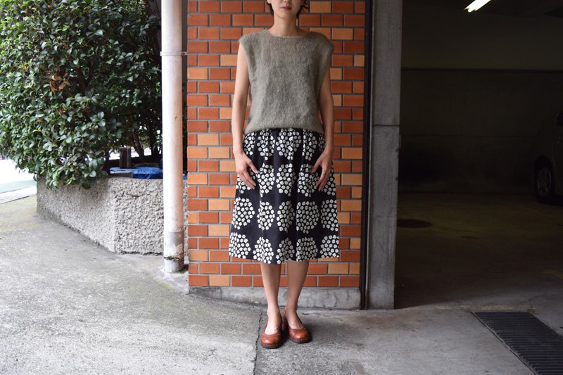 marimekko “PUKETTI”（黒）ポケット付きのハンドメイドスカート